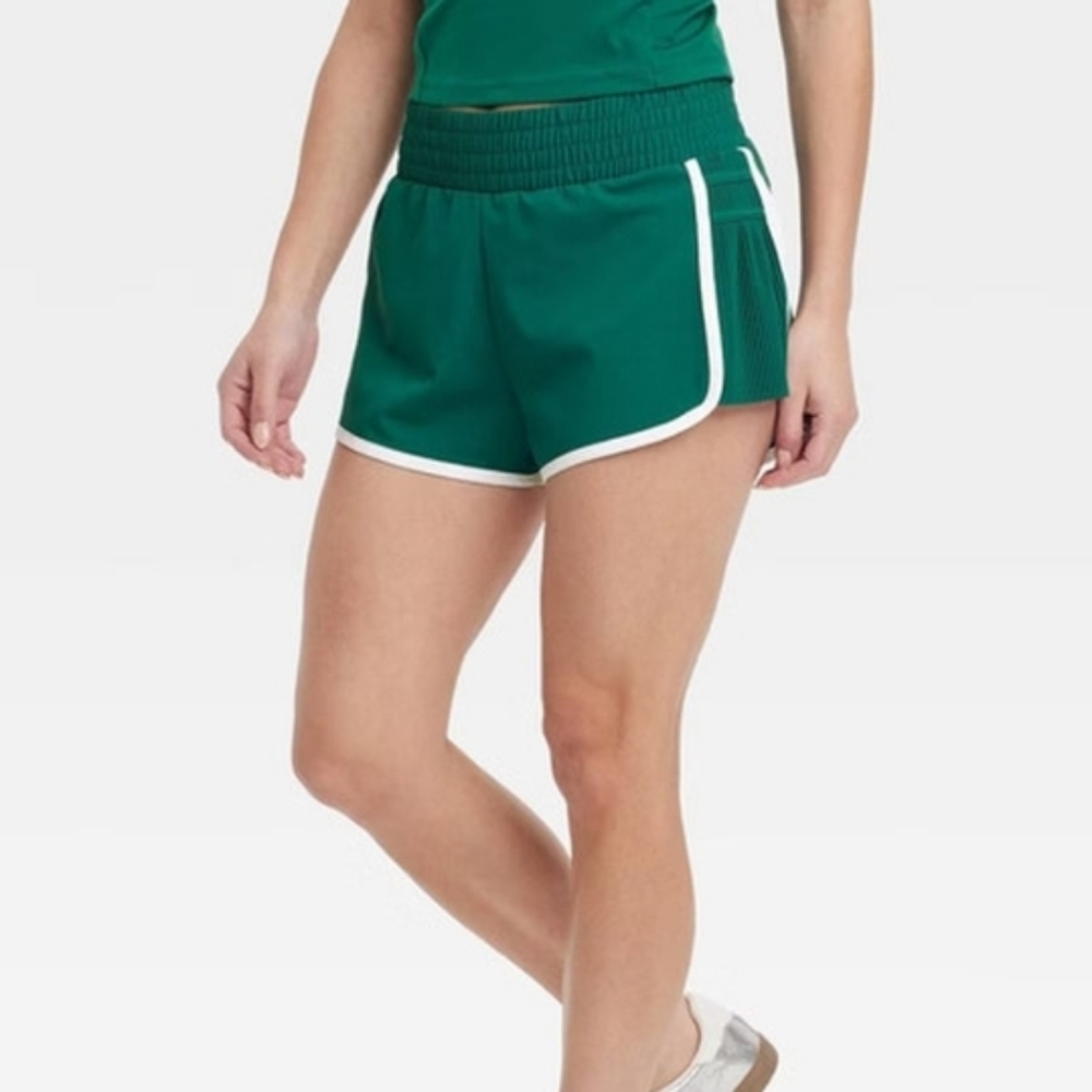 ❤️5/$25 New All In Motion Women's 2.5" Inseam Mid-Rise Piped Shorts